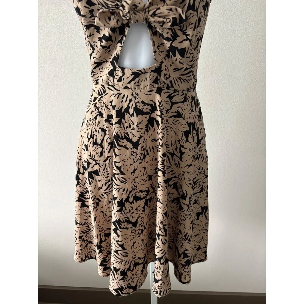 Y2K Floral Mini Dress M Skater Tie Front Back Cutout Festival Boho Chic Resort - Picture 10 of 13